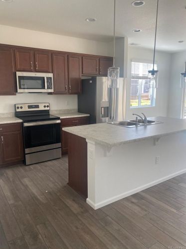 22225 Stanford Cir, Denver, CO 80015-1039