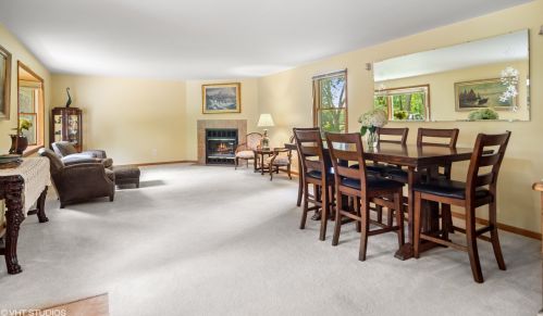 1547 Meacham Rd, Palatine, IL 60067-7476
