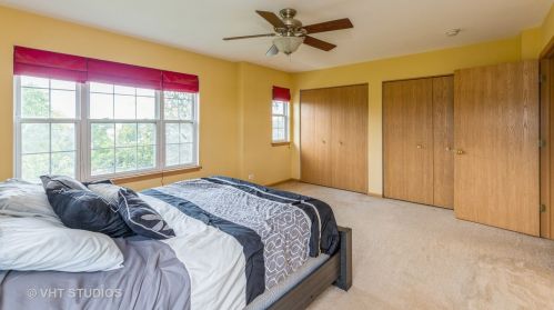 868 Clover Ln, Pingree Grove IL  60140-9116 exterior