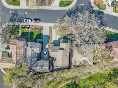 413 Comstock Way, Vacaville CA  95688-3128 exterior