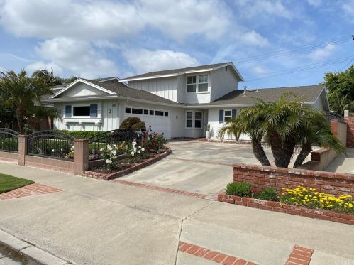 16351 Sandalwood St, Santa Ana, CA 92708-1940