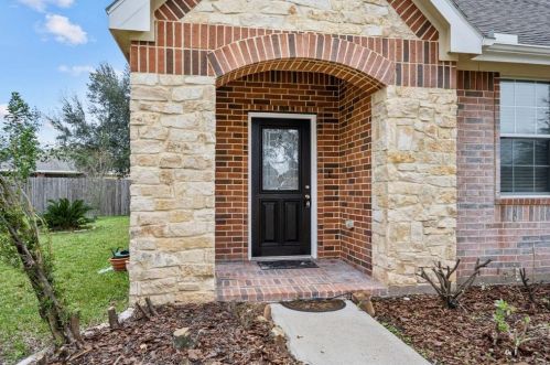 9303 Cavalier Ln, Richmond TX  77469-1791 exterior