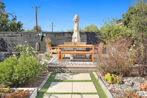 2358 Caracas St, Glendale CA  91214-3003 exterior