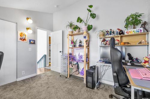 7917 Harvel Dr, Sandy UT 84070-0118 exterior