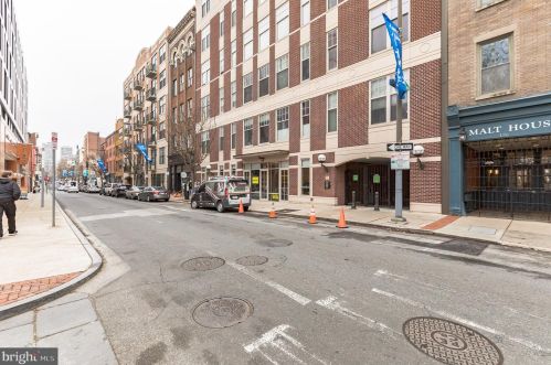 113 Bread St, Philadelphia, PA 19106-4610