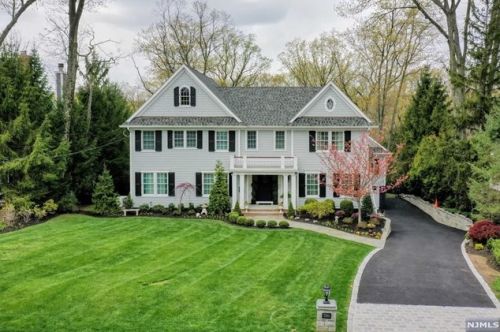 286 Mountain Ave, Ridgewood, NJ 07450-4019