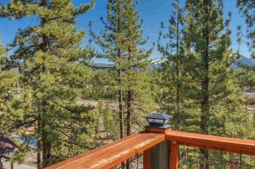 10156 Olympic Blvd, Truckee CA  96161-1743 exterior