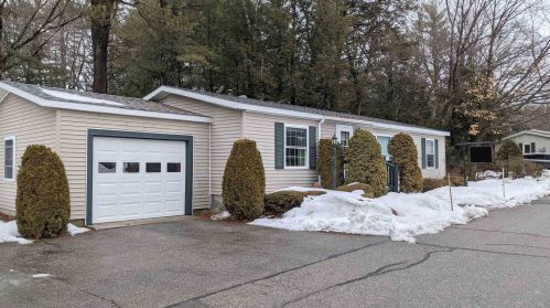 8 Lilac Ln, Belmont, NH 03220-4406