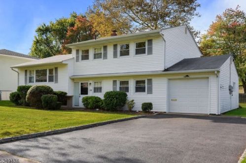 10 Redwood Rd, Springfield, NJ 07081-2414