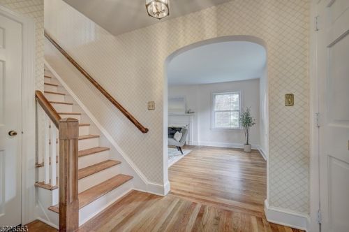 31 Fairview Ave, Town Center, NJ 07052-3139