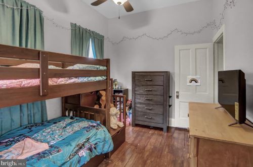 717 York St, Hanover PA 17331-3228 exterior