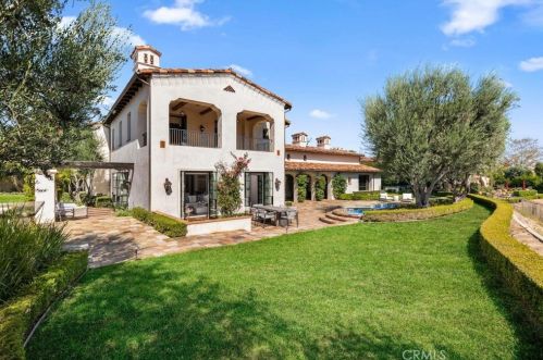 22 Black Falcon, Irvine CA  92603-0420 exterior