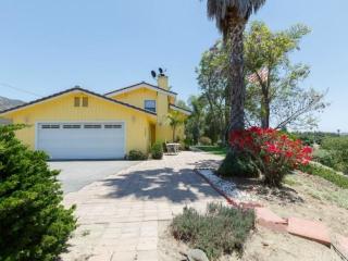 40229 Via Ranchitos, Fallbrook, CA 92028-8982