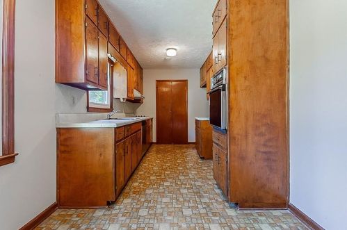 2286 Briarwood Cir, Conyers, GA 30094-5022