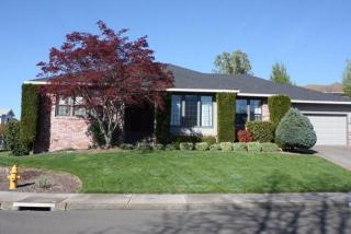 2945 Amblegreen Dr, Medford, OR 97504-5723
