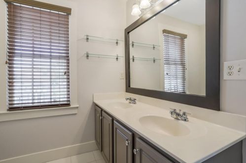 1044 High Point Ter, Atlanta GA  30315-2601 exterior