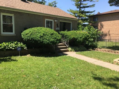 2044 13th Ave, Broadview, IL 60155-3130