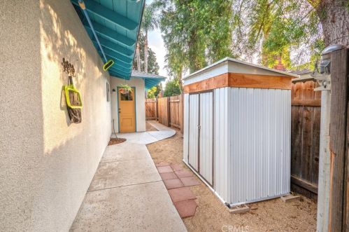 3975 Beechwood Pl, Riverside CA  92506-1160 exterior