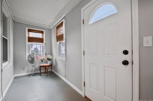 68 Edson Ave, Waterbury, CT 06705-1913