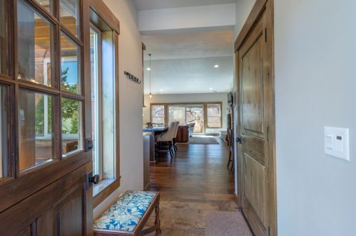 11501 Lucerne Ln, Truckee, CA 96161-7144