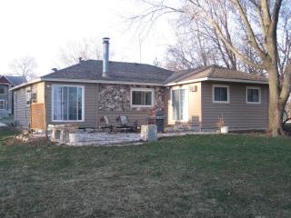 1950 Lake View Dr, Jordan, MN 55352-9441