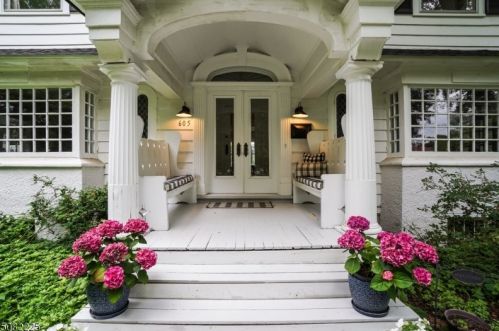 605 Linden Pl, Cranford, NJ 07016-2325