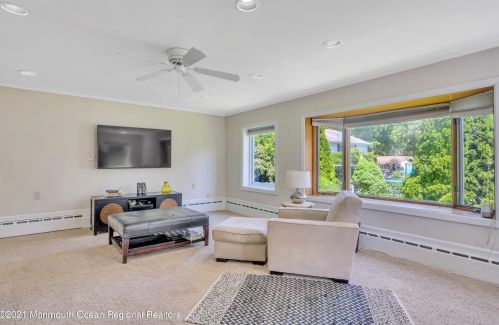 400 Parkview Ave, Tinton Falls NJ 07712-4732 exterior