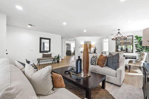 7 Rhode Is, Irvine CA  92606-1755 exterior