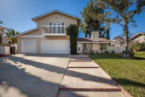 914 Beechwood Ave, Rialto, CA 92376-8702