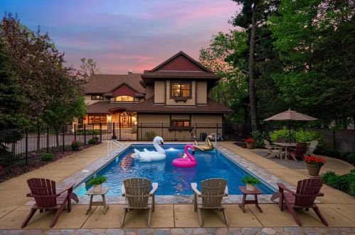 10308 Bittersweet St, Minneapolis, MN 55433-4565