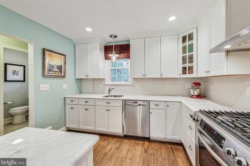 1506 Live Oak Dr, Silver Spring MD 20910-1543 exterior