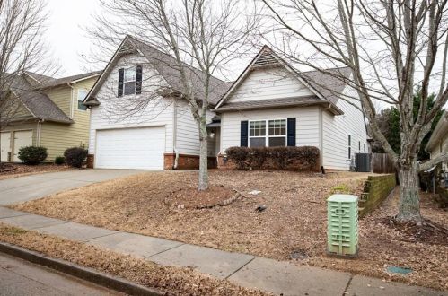 82 Maple Hill Dr, Newnan, GA 30265-3365