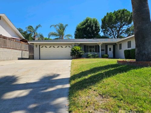 22665 Arliss Dr, Colton, CA 92313-8201