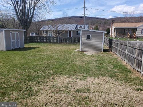 415 Church St, Graceham, MD 21788-1643