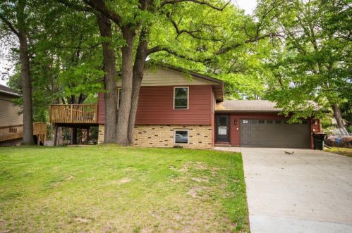 331 2nd St, Sartell, MN 56377-1720