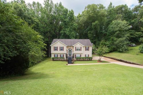 104 Glenbrook Ct, Lagrange, GA 30240-8892