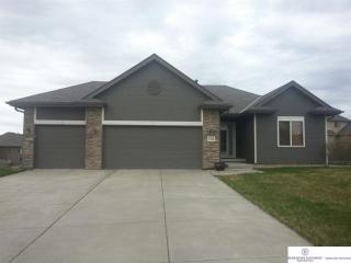 17106 Palisades Dr, Omaha, NE 68136-4197