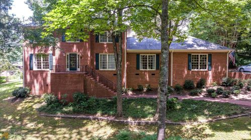 2144 Masonwood Cir, Lithonia, GA 30078-3024