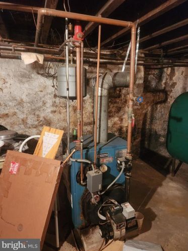 750 Summit Dr, Lancaster PA  17601-1152 exterior