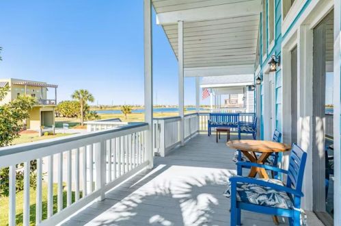 3907 Pirates Beach Cir, Galveston, TX