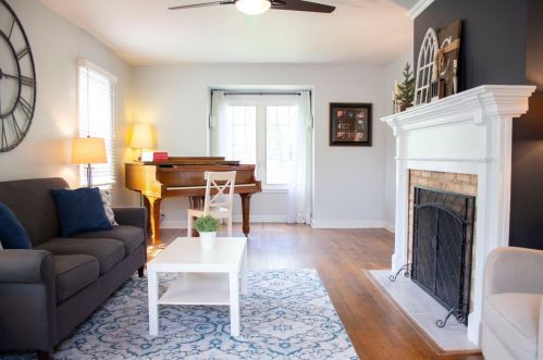 216 Ellendale Pkwy, Crown Point, IN 46307-4342