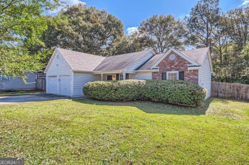 1583 Glynn Ct, Hampton, GA 30228-2670
