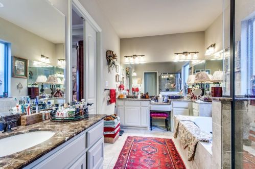 2119 Hl, Irving TX 75038-6296 exterior