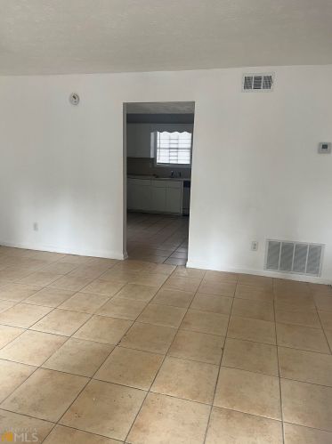 1218 Creek Forest Ct, Conyers GA  30012-3545 exterior