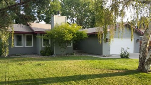 181 Travis Ln, Kennewick, WA 99338-7316