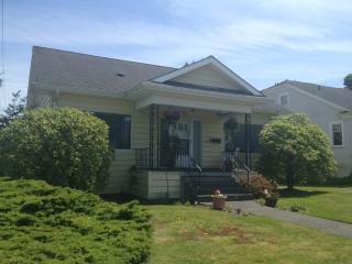 1608 10th St, Everett, WA 98201-1564