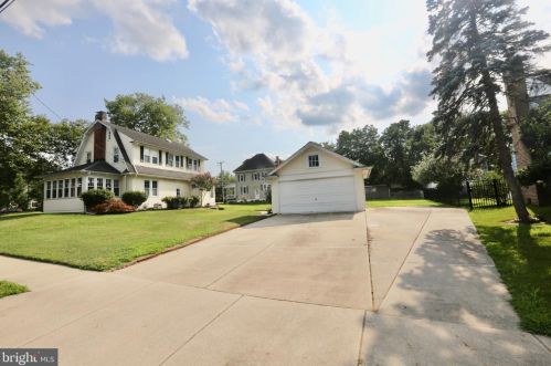 232 Holly Ave, Pitman NJ  08071-1257 exterior