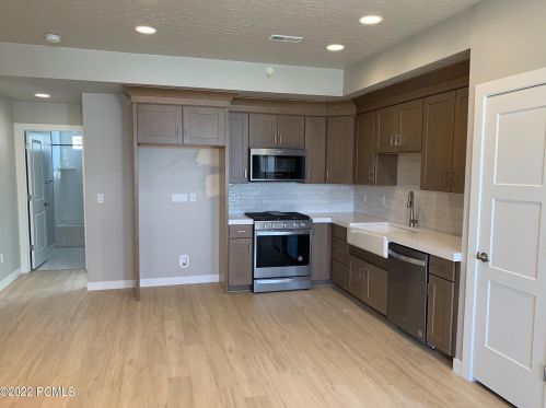 6797 Silver Creek Dr, Park City, UT 84098-6204