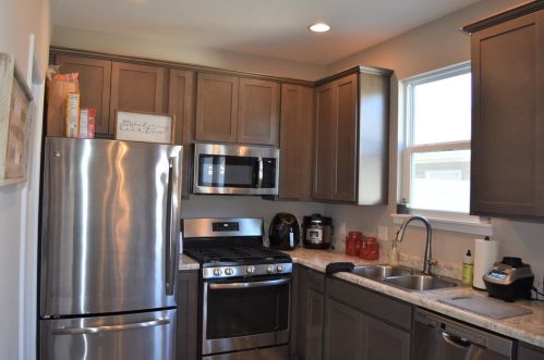 1074 114th Ave, Crown Point, IN 46307
