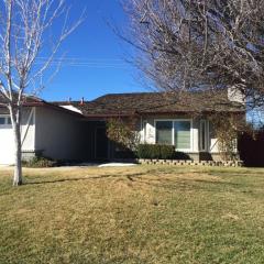 1361 Tanglewood Dr, Tehachapi, CA 93561-2418
